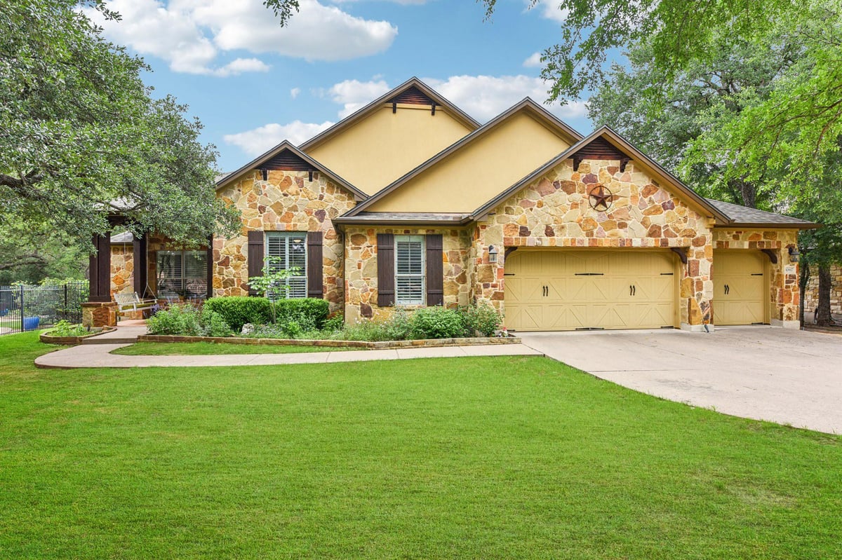 View 10617 Camillia Blossom LN in Brodie Spgs 02 Ph 01 10617 Camillia Blossom LN - front exterior - Luxury home in Brodie Spgs 02 Ph 01, Austin, TX