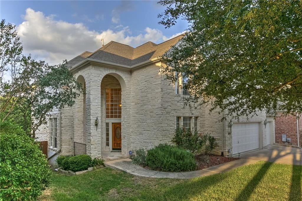 View 10644 Bramblecrest DR in Canyon Creek Sec 20 10644 Bramblecrest DR - property photo 1 - Luxury home in Canyon Creek Sec 20, Austin, TX