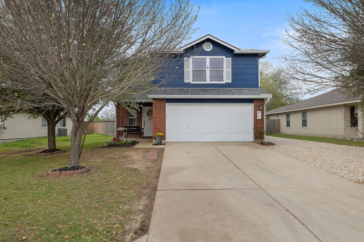 View 107 Easy St in Brushy Creek Meadows Sec 03 107 Easy St - front exterior - Luxury home in Brushy Creek Meadows Sec 03, Hutto, TX