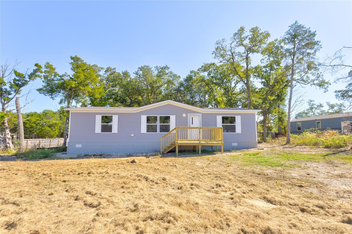 View 107 Los Cueva RD in Elgin 107 Los Cueva RD, photo 1 of 31, Elgin, Elgin, TX