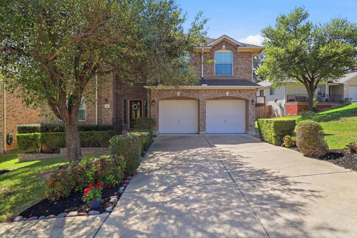 View 107 Muscovy Ln in Silver Oak Sec 3 107 Muscovy Ln - property photo 1 - Luxury home in Silver Oak Sec 3, Cedar Park, TX