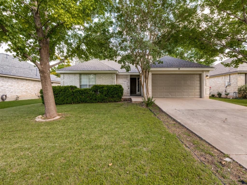 View 107 Susana Dr in Sierra Vista Sec 01 107 Susana Dr - front exterior - Luxury home in Sierra Vista Sec 01, Georgetown, TX