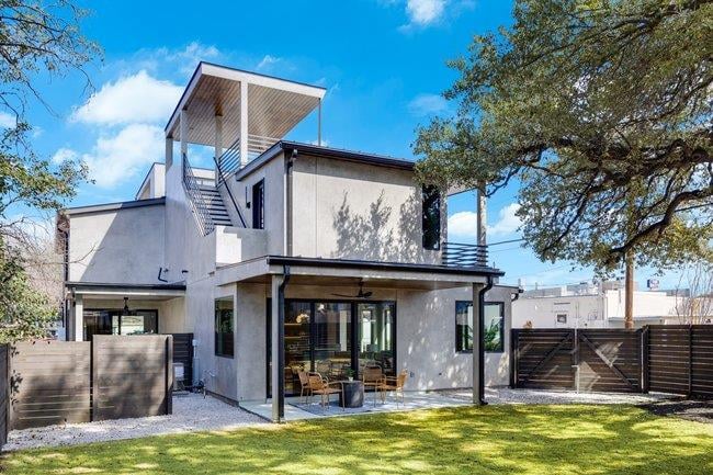View 107 W Johanna ST Unit #B in Sweetman R L Add 107 W Johanna ST Unit #B - property photo 1 - Luxury home in Sweetman R L Add, Austin, TX