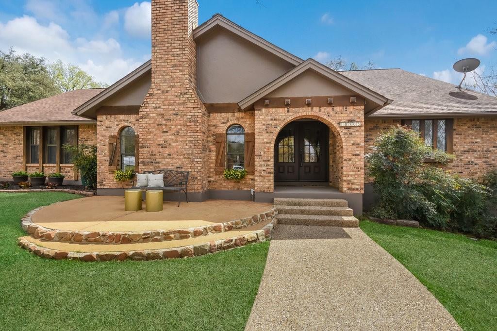 View 10703 Ashton Cv in Spicewood Estates Sec 02 10703 Ashton Cv - front exterior - Luxury home in Spicewood Estates Sec 02, Austin, TX