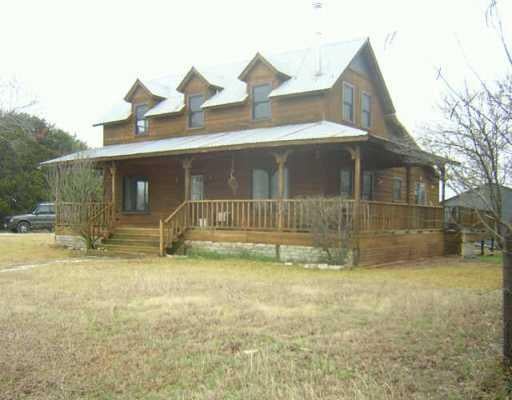 View 10708 Hibbs LN 10708 Hibbs LN - property photo 1 - Luxury home in Manor, TX