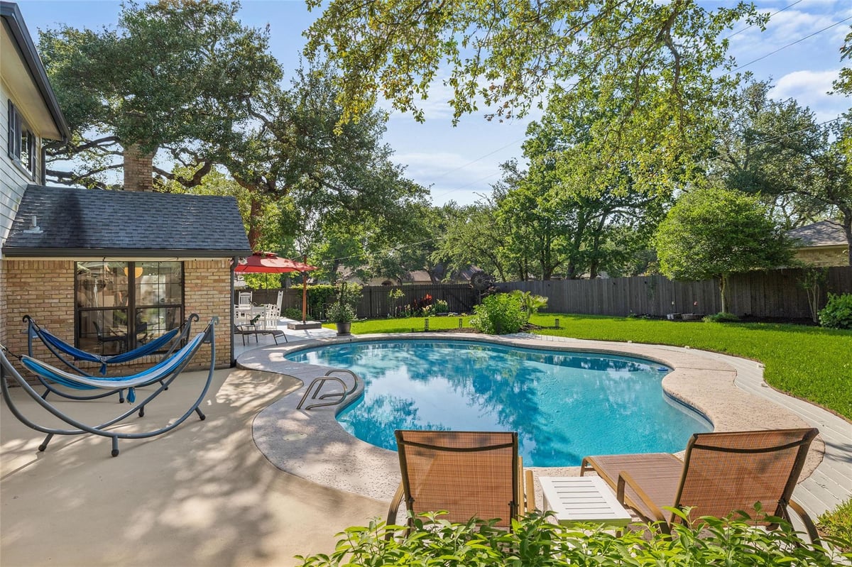 View 10721 Fountainbleu CIR in Spicewood At Balcones Villages 10721 Fountainbleu CIR - front exterior - Luxury home in Spicewood At Balcones Villages, Austin, TX