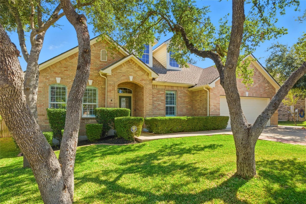View 10732 Maelin DR in Circle C Ranch , Hielscher Sec 12 10732 Maelin DR - front exterior - Luxury home in Circle C Ranch , Hielscher Sec 12, Austin, TX