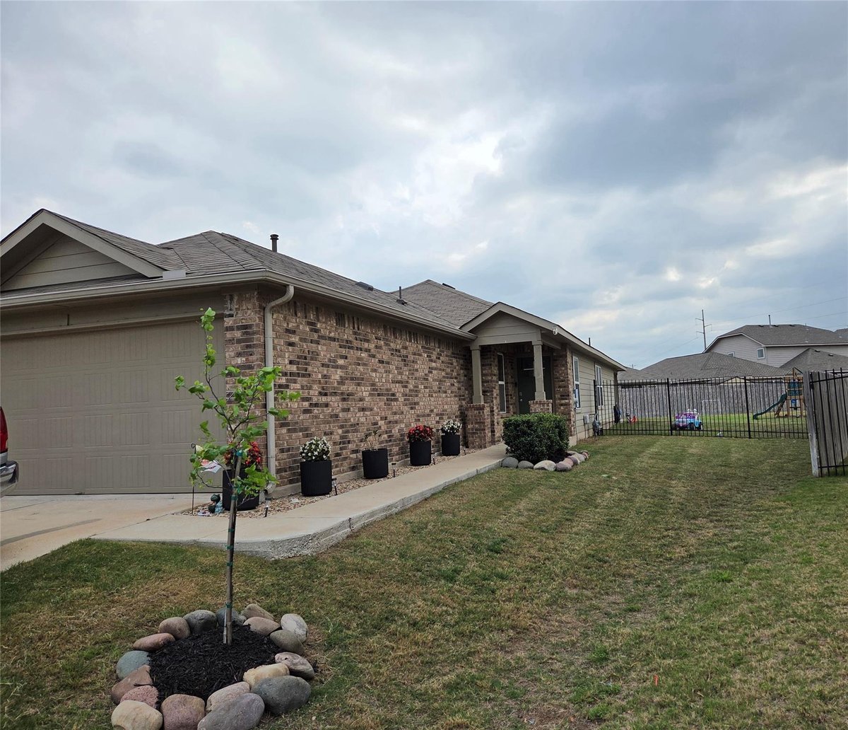 View 108 Blue Sage DR in Caughfield Ph Iv 108 Blue Sage DR - front exterior - Luxury home in Caughfield Ph Iv, Leander, TX