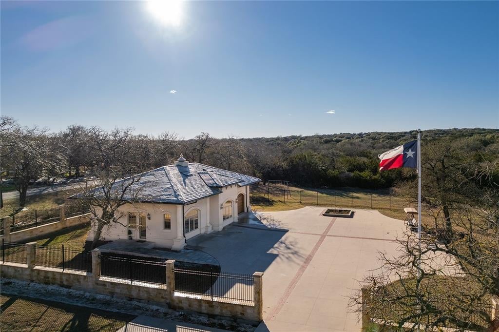 108 Concord Cir - front exterior - Luxury home in Radiance Ph I, Austin, TX