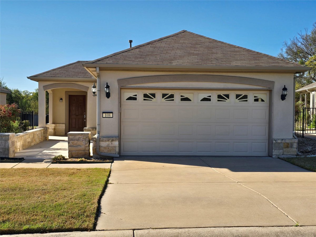 View 108 Granite Peak Cv in Sun City Georgetown Nbrhd 108 Granite Peak Cv - front exterior - Luxury home in Sun City Georgetown Nbrhd, Georgetown, TX