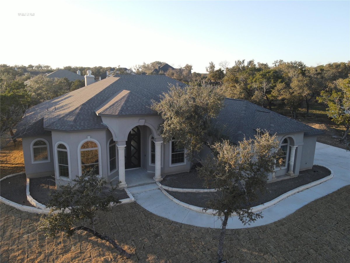 View 108 Lakeview Estates Dr in Cliffs At Lake Belton Ph I 108 Lakeview Estates Dr - front exterior - Luxury home in Cliffs At Lake Belton Ph I, Belton, TX