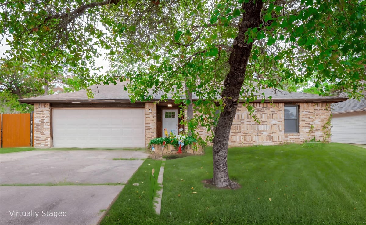 View 108 Lei Ct in Tahitian Village, 108 Lei Ct - front exterior - Luxury home in Tahitian Village,, Bastrop, TX