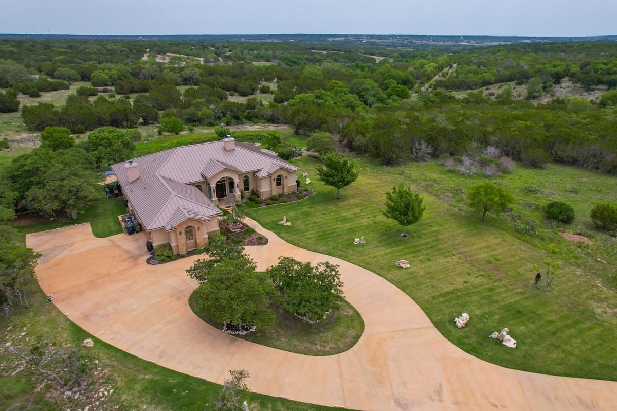 View 108 Oak Bend in Eagles Nest 108 Oak Bend - property photo 1 - Luxury home in Eagles Nest, Burnet, TX