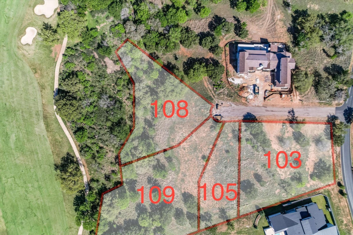 108 Ridgeway - front exterior - Luxury lot in Bay West, Horseshoe Bay, TX