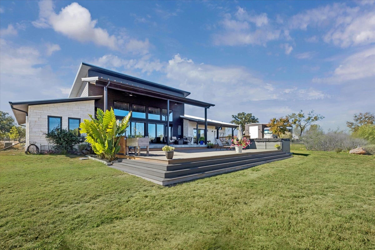 108 Schoolhouse Ln - front exterior - Luxury home in Ranches At Double Horn, Spicewood, TX