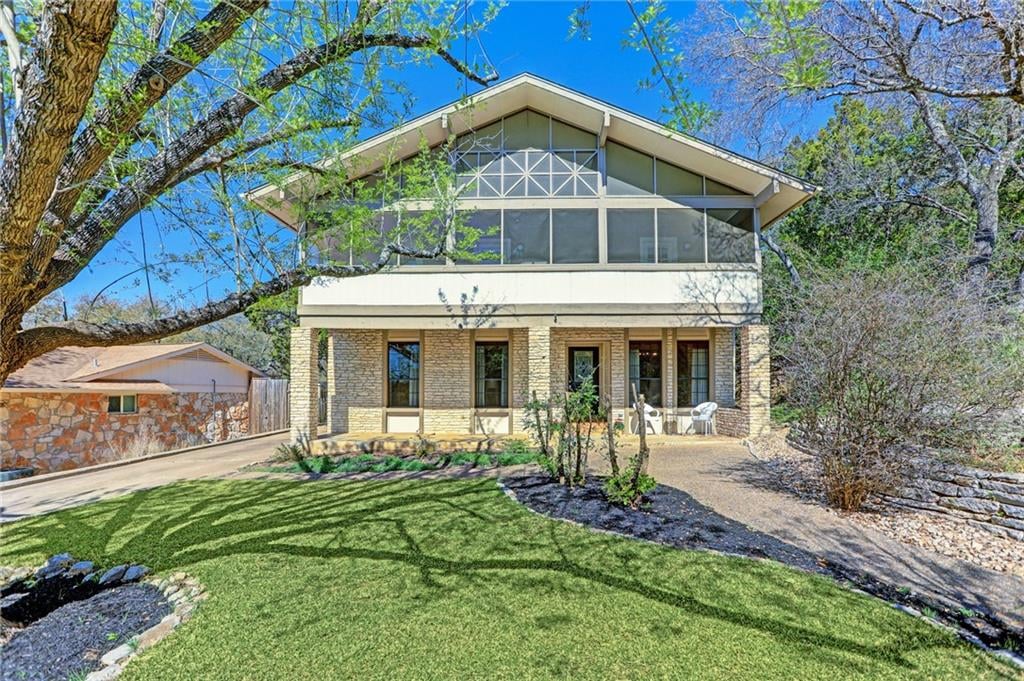 View 10800 Spicewood Pkwy in Spicewood At Balcones Villages 10800 Spicewood Pkwy - front exterior - Luxury home in Spicewood At Balcones Villages, Austin, TX