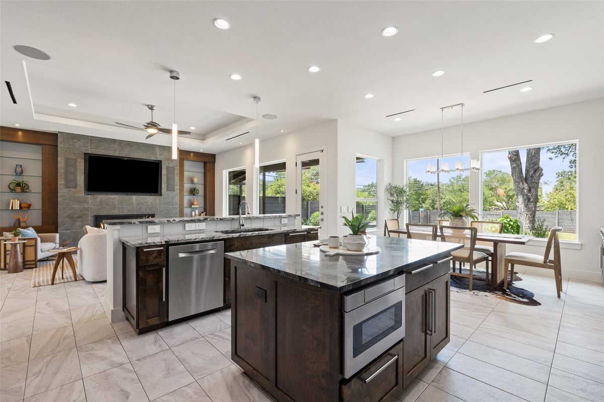 View 10804 Rush RD Unit #2 in Baldwins Point Resub 10804 Rush RD Unit #2 - property photo 1 - Luxury home in Baldwins Point Resub, Austin, TX