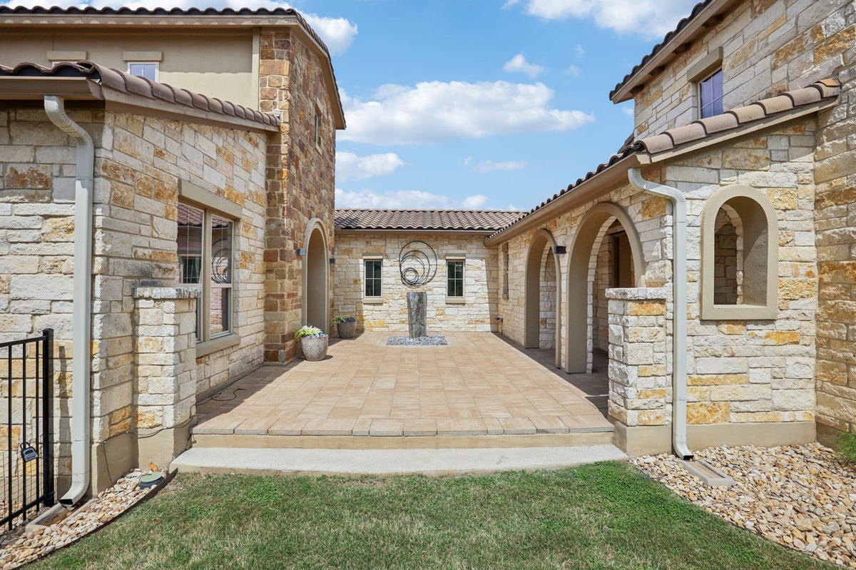 View 109 Charmstone LN in Cimarron Hills Ph 3 Sec 2 109 Charmstone LN - property photo 1 - Luxury home in Cimarron Hills Ph 3 Sec 2, Georgetown, TX