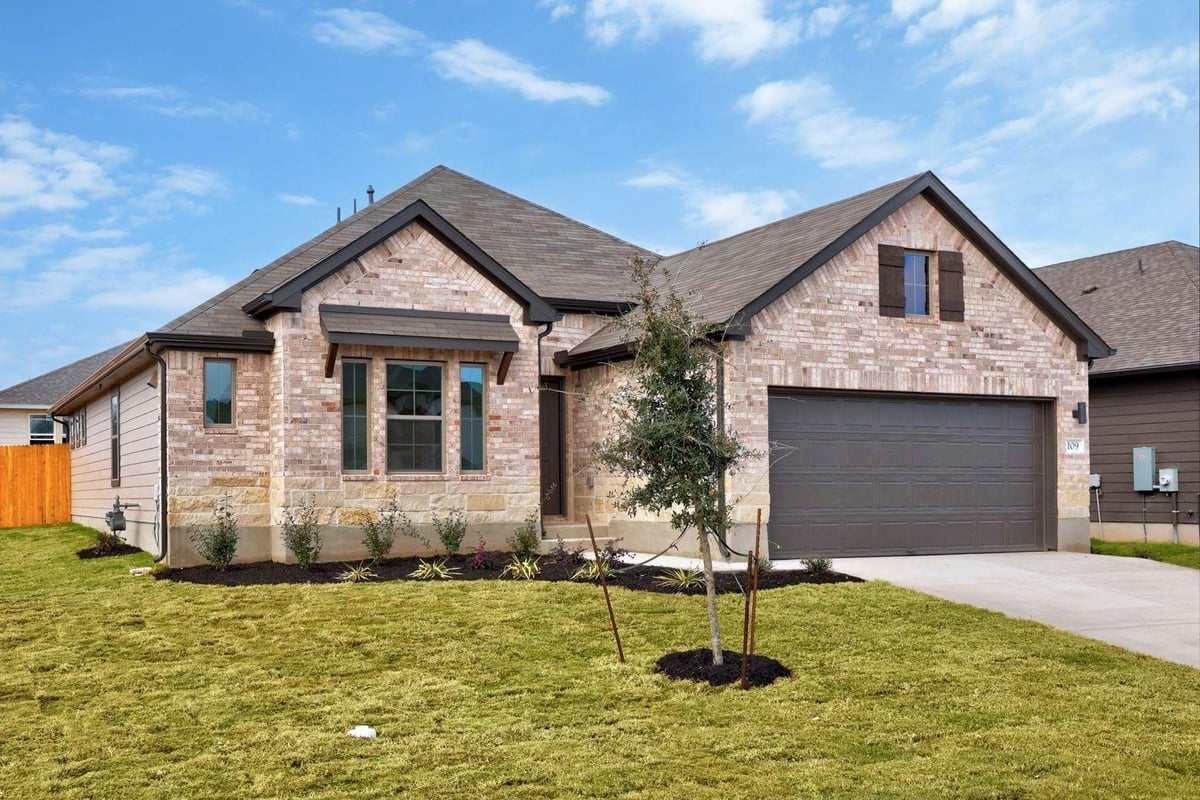 View 109 Divisadero Dr in Prairie Winds 109 Divisadero Dr - front exterior - Luxury home in Prairie Winds, Hutto, TX