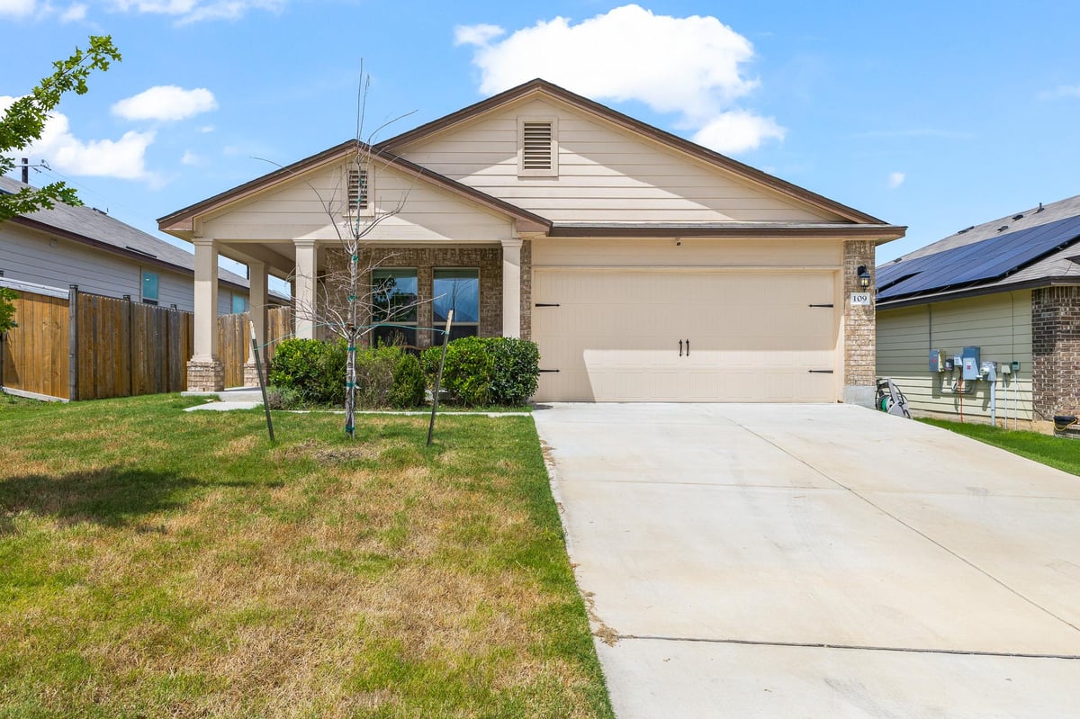 View 109 Midas LN in Village at Schwertner Ranch 109 Midas LN - front exterior - Luxury home in Village at Schwertner Ranch, Jarrell, TX