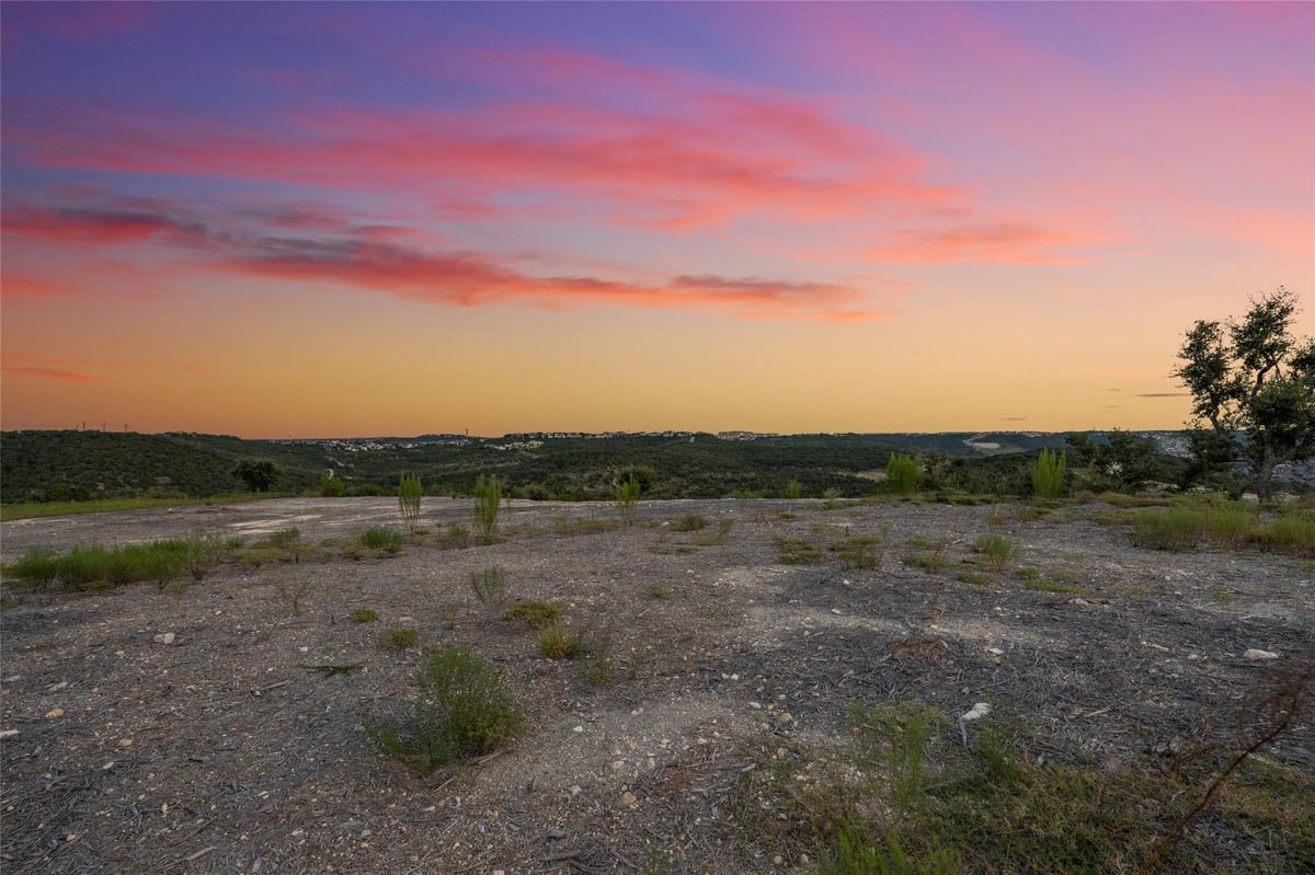 View 109 Montana Del Oro Way in Rough Hollow Hacienda Heights 109 Montana Del Oro Way - front exterior - Luxury lot in Rough Hollow Hacienda Heights, Lakeway, TX