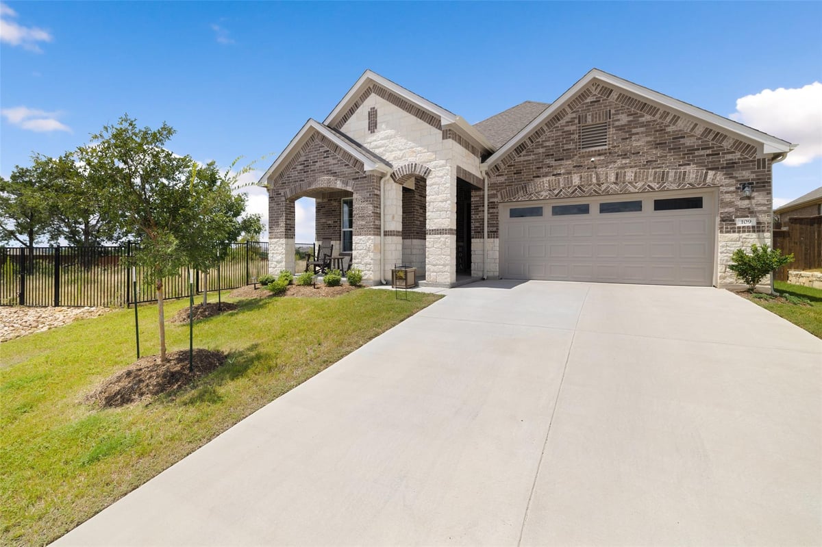 View 109 Rambling Rapids Dr in RIVERVIEW 109 Rambling Rapids Dr - front exterior - Luxury home in RIVERVIEW, Georgetown, TX