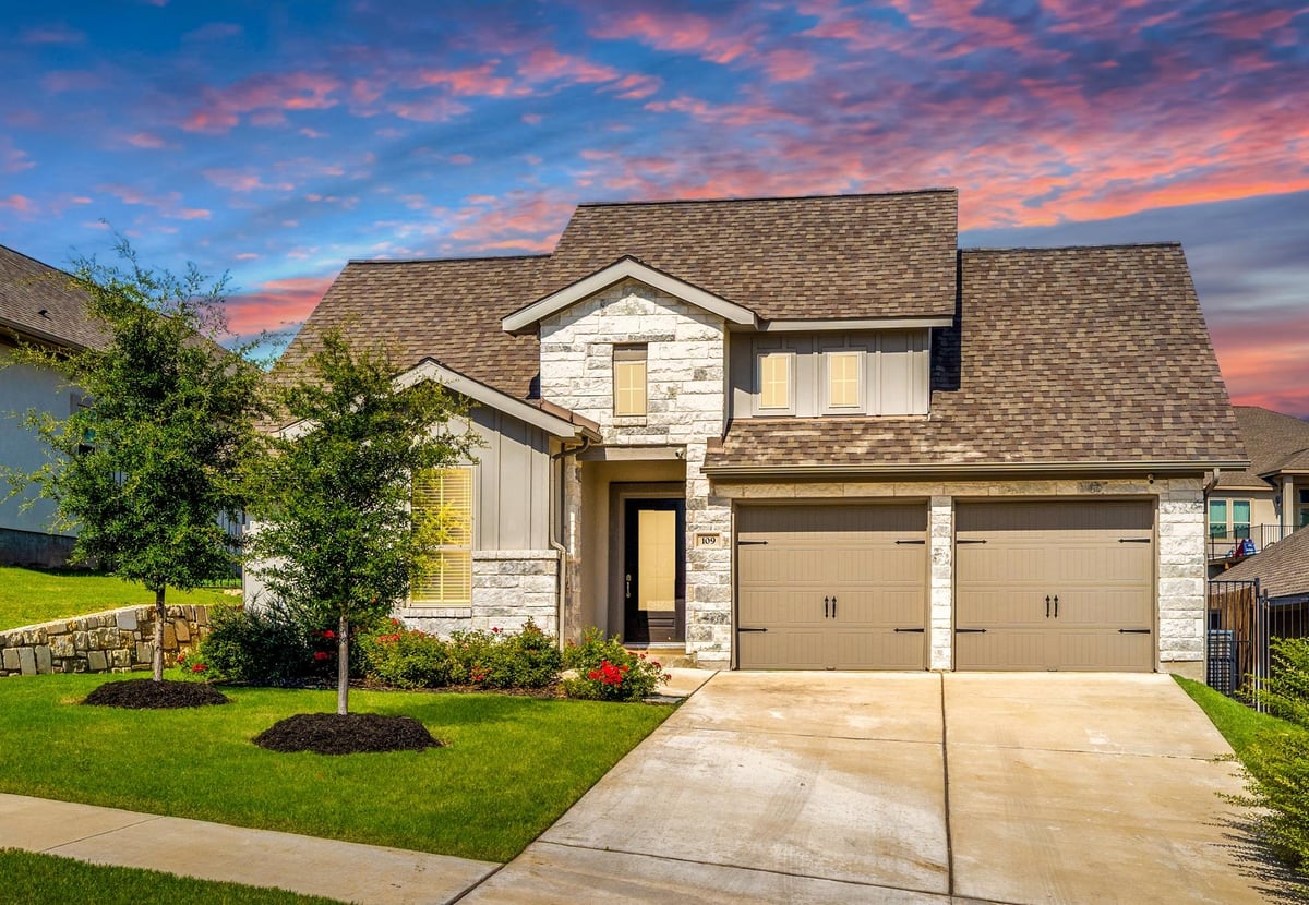 109 San Domenico CV - front exterior - Luxury home in Rancho Sienna Sec 17, Georgetown, TX