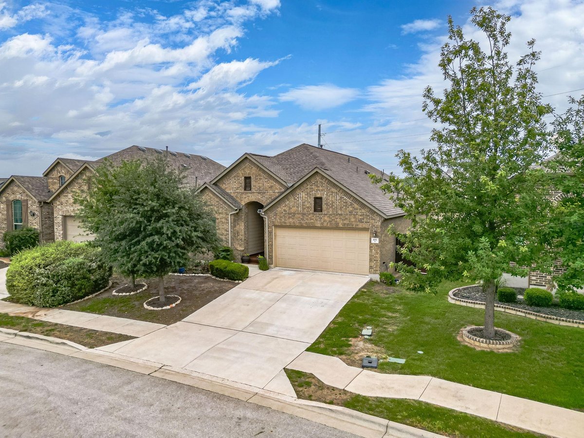 View 109 Tulip Garden Trl in La Cima 109 Tulip Garden Trl - front exterior - Luxury home in La Cima, San Marcos, TX