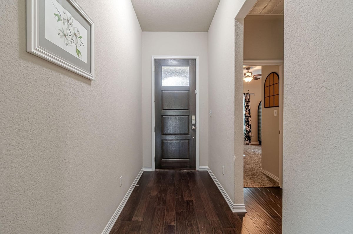 Living area at 109 Tulip Garden Trl - 4 bed 2 bath home
