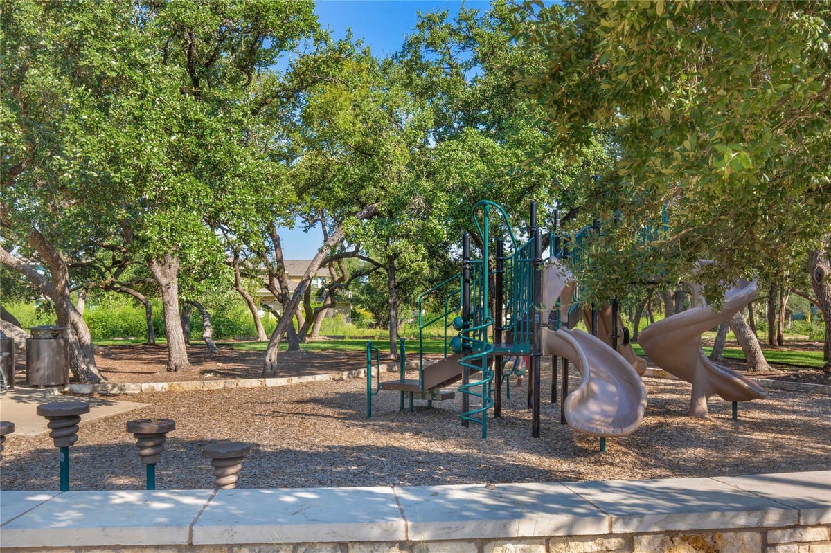 View 10906 Brazoria LN Unit #87 in Northwoods 10906 Brazoria LN Unit #87 - property photo 1 - Luxury home in Northwoods, Austin, TX