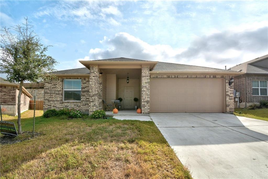 View 10913 Gonzales Ranger Pass in Pioneer Crossing 10913 Gonzales Ranger Pass - front exterior - Luxury home in Pioneer Crossing, Austin, TX