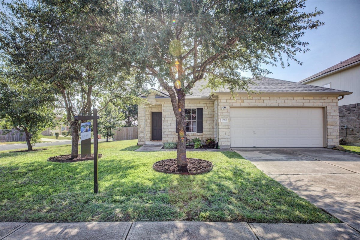 View 10913 Long Summer Dr in Pioneer Crossing East Sec 06 10913 Long Summer Dr - front exterior - Luxury home in Pioneer Crossing East Sec 06, Austin, TX
