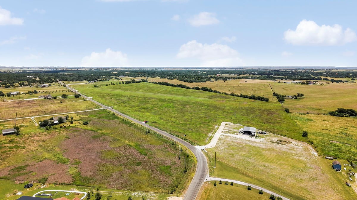 View 110 County Road 153 - Lot 2 in Weir View Estates 110 County Road 153 - Lot 2 - front exterior - Luxury lot in Weir View Estates, Georgetown, TX