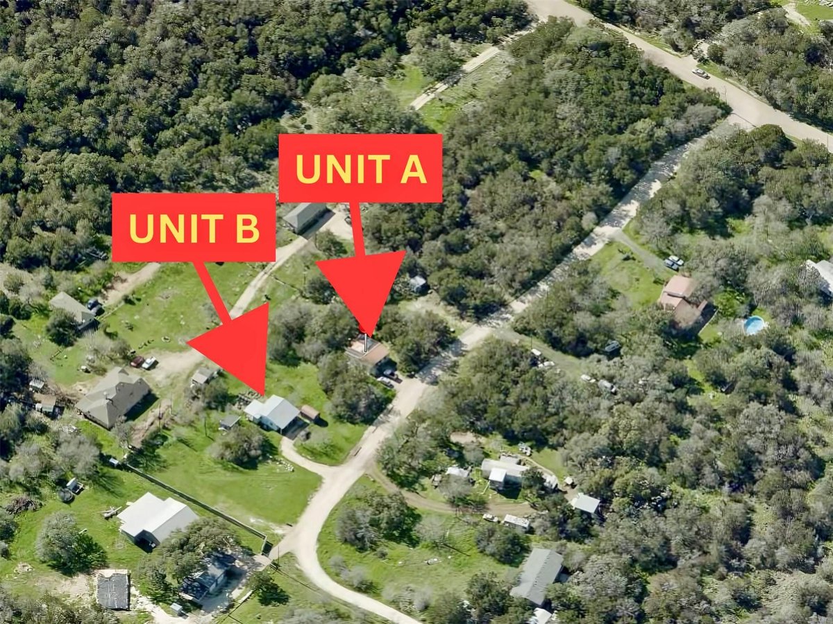 Living area at 110 Roadrunner Rd Unit #A & B + buildable acreage - Rocky Ranch Acres Sec 2, San Marcos, TX