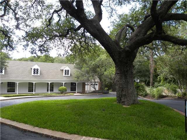 View 1100 Belmont PKWY in Belmont Sec 02 1100 Belmont PKWY - property photo 1 - Luxury home in Belmont Sec 02, Austin, TX