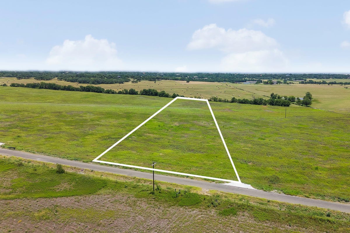 View 1100 County Road 153 - Lot 5 in Weir View Estates 1100 County Road 153 - Lot 5 - front exterior - Luxury lot in Weir View Estates, Georgetown, TX
