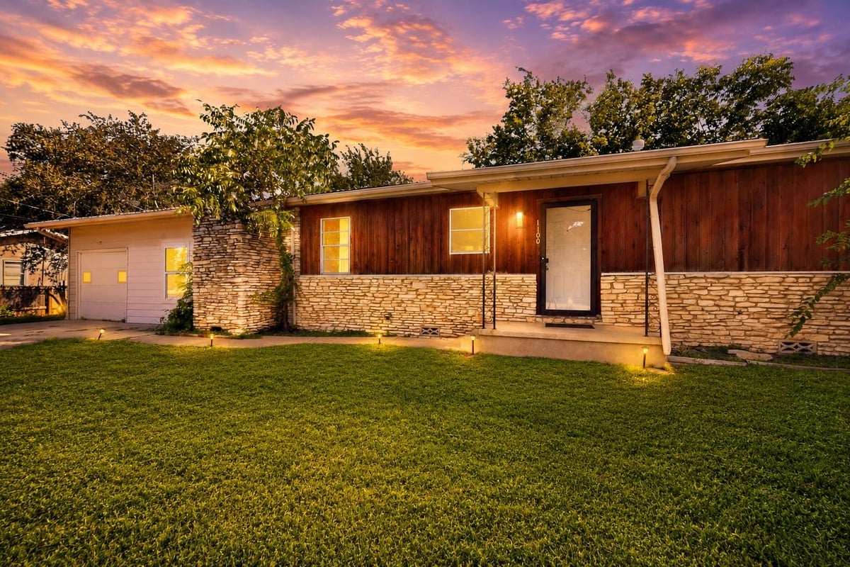 View 1100 Neans DR in Neans Place Sec 01 1100 Neans DR - property photo 1 - Luxury home in Neans Place Sec 01, Austin, TX