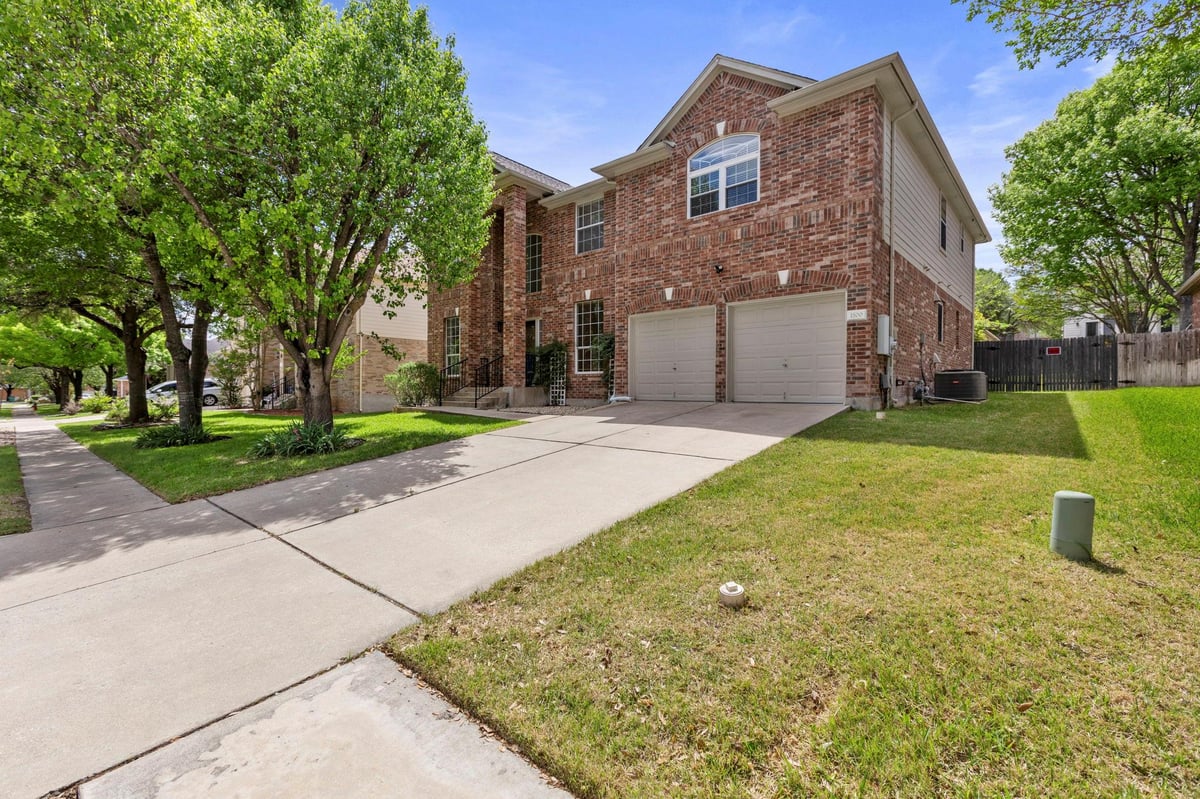 View 1100 Vanderbilt Cir in Mountain Creek Sec 01 1100 Vanderbilt Cir - front exterior - Luxury home in Mountain Creek Sec 01, Pflugerville, TX