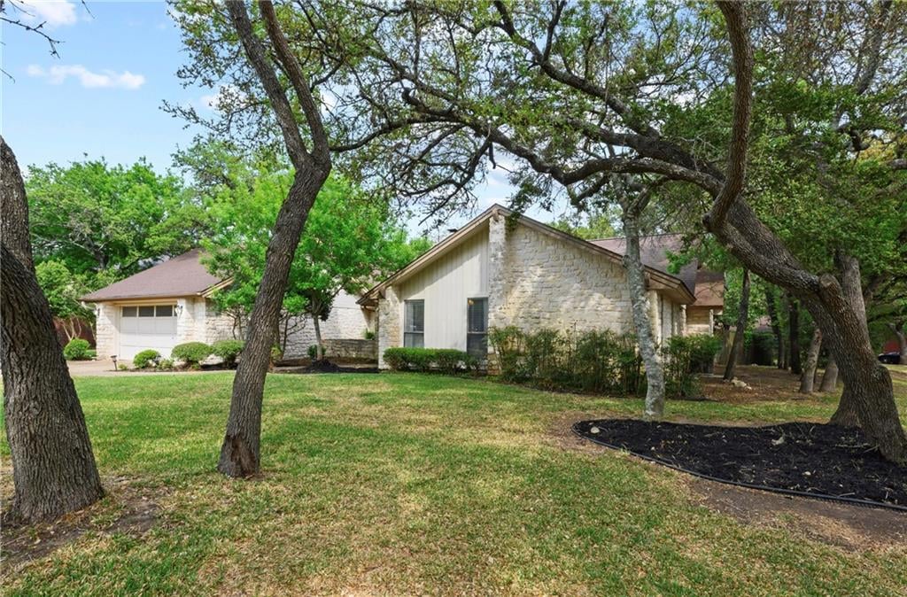 View 11003 Chateau Hl in Spicewood Estates Sec 02 11003 Chateau Hl - front exterior - Luxury home in Spicewood Estates Sec 02, Austin, TX