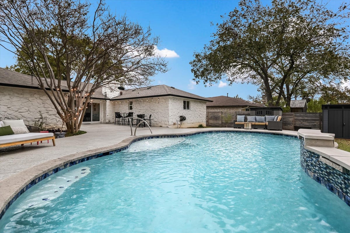 View 11009 Hillside Oak LN in Austin 11009 Hillside Oak LN, photo 1, Austin, Austin, TX