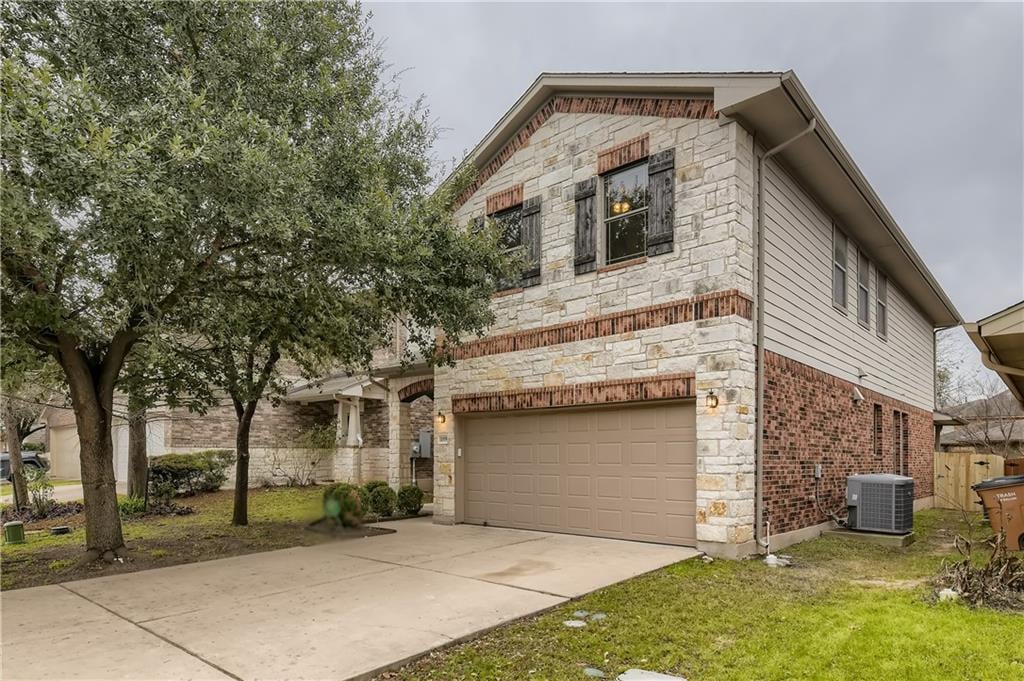 View 11009 Short Springs Dr in Pioneer Crossing East Sec 10 11009 Short Springs Dr - front exterior - Luxury home in Pioneer Crossing East Sec 10, Austin, TX