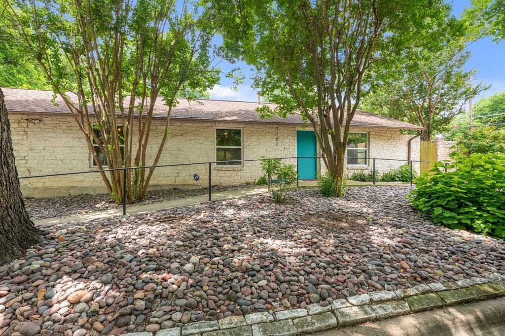 View 1101 Kinney Ave in Templer J W 1101 Kinney Ave - front exterior - Luxury home in Templer J W, Austin, TX