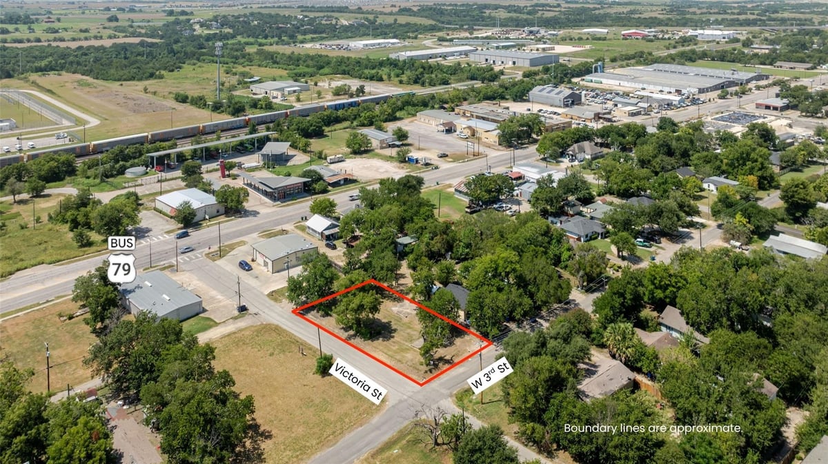 View 1101 W 3rd ST in Doak Add 1101 W 3rd ST - property photo 1 - Luxury lot in Doak Add, Taylor, TX