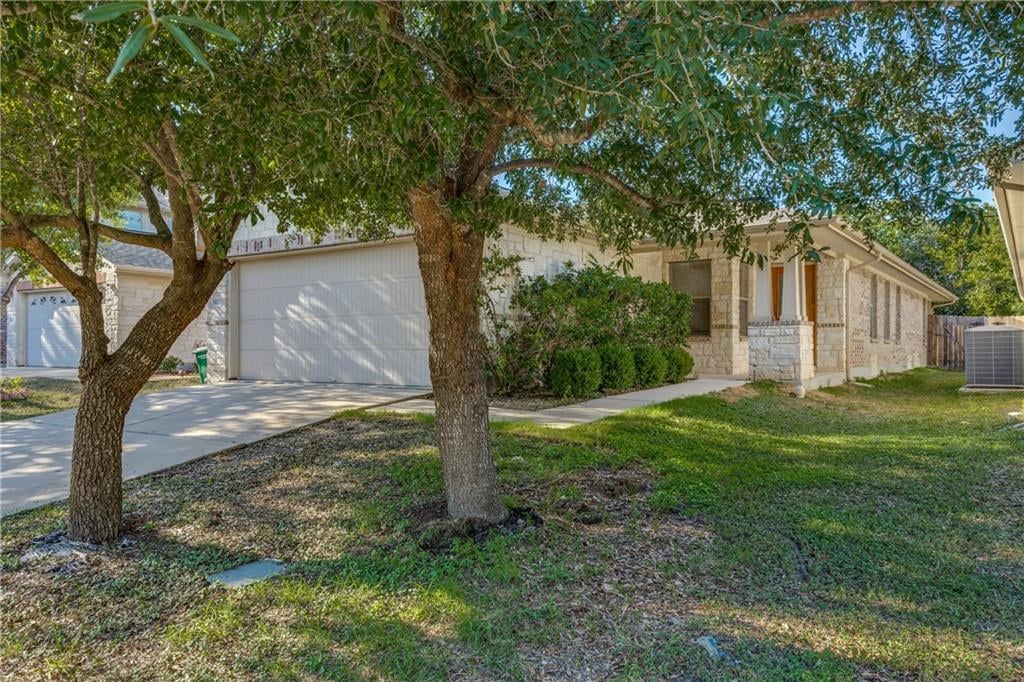 View 11012 Short Springs Dr in Pioneer Crossing East Sec 10 11012 Short Springs Dr - front exterior - Luxury home in Pioneer Crossing East Sec 10, Austin, TX