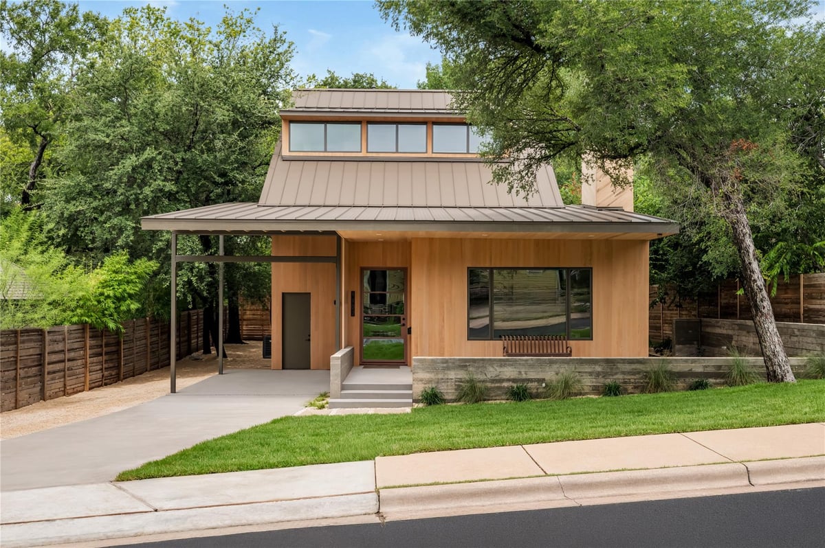 View 1102 Charlotte ST in Silitt Add 1102 Charlotte ST - property photo 1 - Luxury home in Silitt Add, Austin, TX