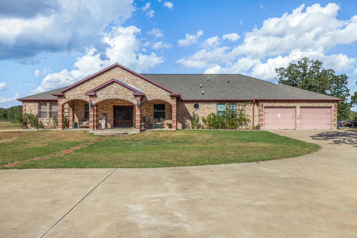 View 1102 Private Road 2332 in Winford 1102 Private Road 2332 - front exterior - Luxury home in Winford, Giddings, TX