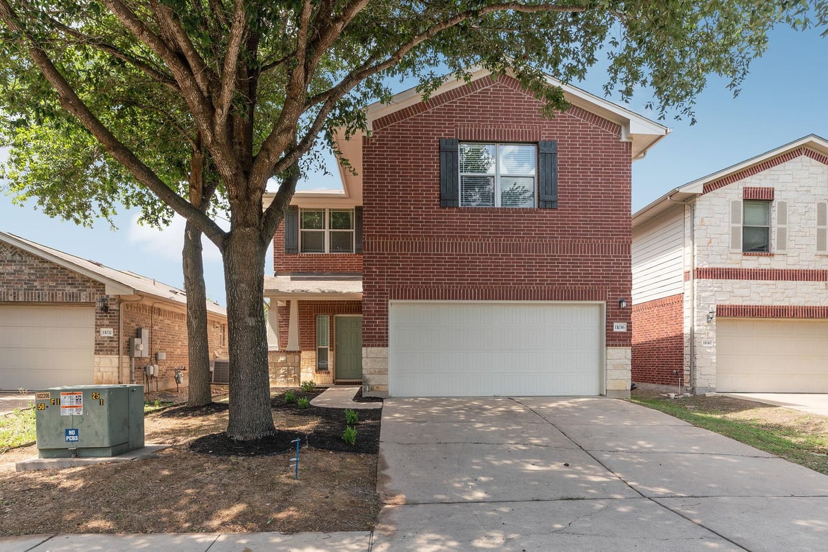 View 11036 Short Springs Dr in Pioneer Crossing East Sec 10 11036 Short Springs Dr - front exterior - Luxury home in Pioneer Crossing East Sec 10, Austin, TX