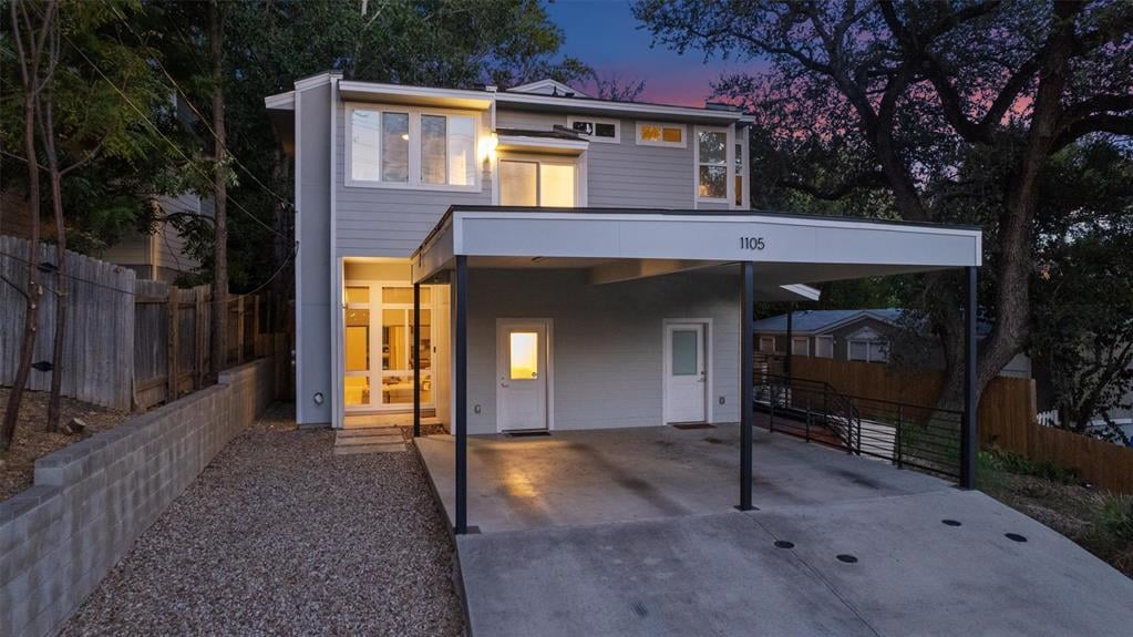 View 1105 Mason Ave Unit #B in Harmony Heights Add Amd 1105 Mason Ave Unit #B - front exterior - Luxury home in Harmony Heights Add Amd, Austin, TX