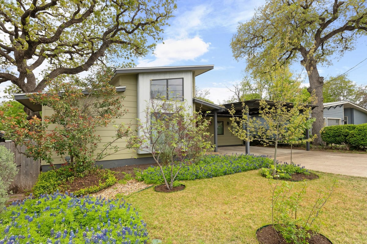 1105 Norwalk LN - property photo 1 - Luxury home in Marlton Place Sec 02, Austin, TX