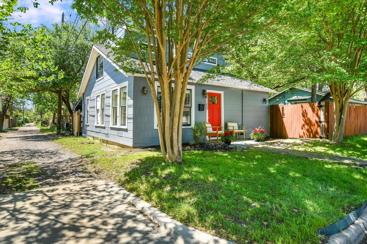 Primary bedroom at 1105 W 43rd St - 2 bed 2 bath home